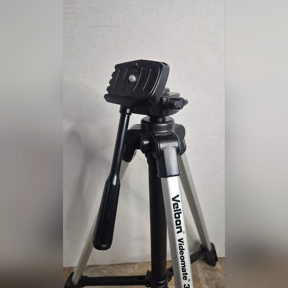 Videomate 300 Tripod Camera Stand Black Silver Adjustable Photography Tripod - Picture 2 of 8
